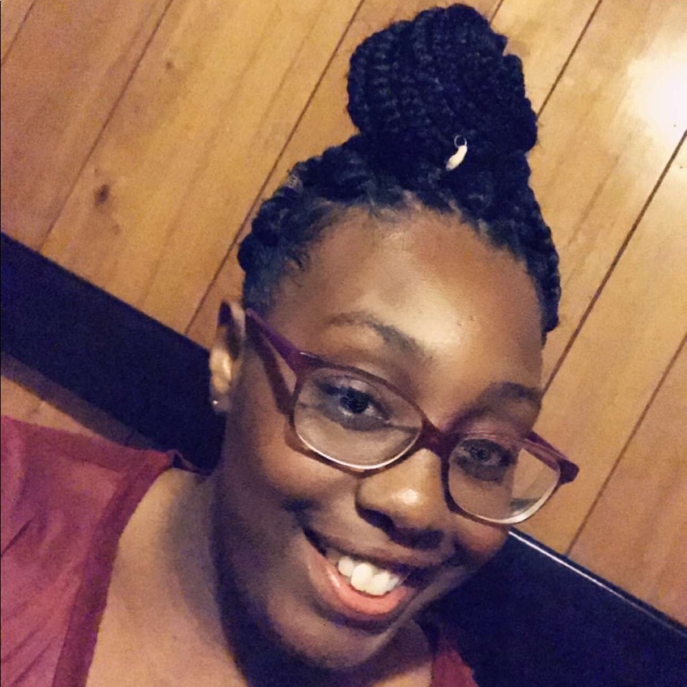 Meet your Posher, Karla